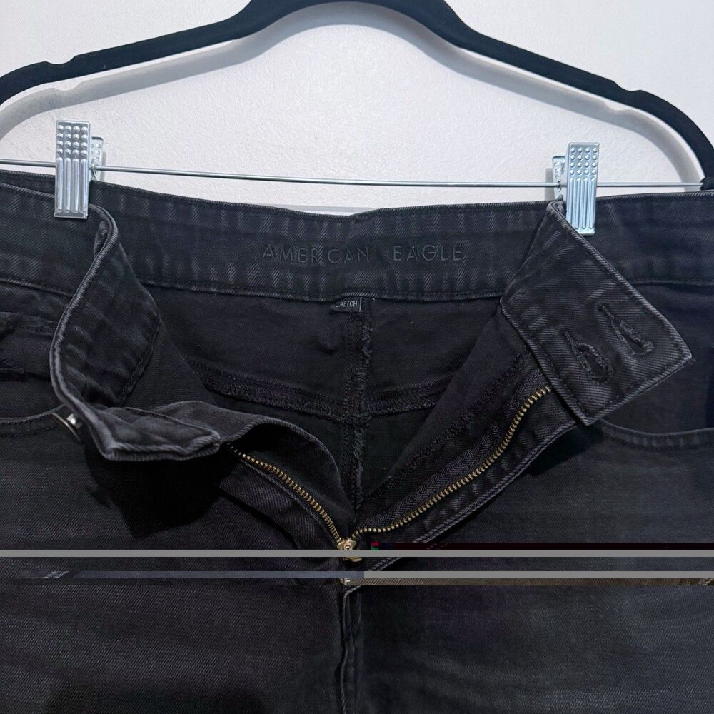 Womens American Eagle Black Denim Shorts Distressed Cut Off Stretch Size 18 - Picture 4 of 5